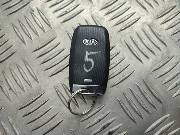 Kia Sorento (2014 - 2017) 391102FBB6 Комплект системы зажигания — фото 9