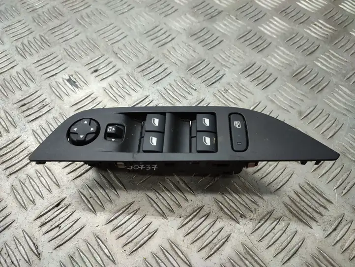 Peugeot 2008 II (2019 - ) 96788264ZD Блок кнопок стеклоподъемников — фото 1