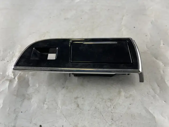 Jaguar XJ X351 (2009 - 2019) AW9314B442A Дверная пепельница — фото 7