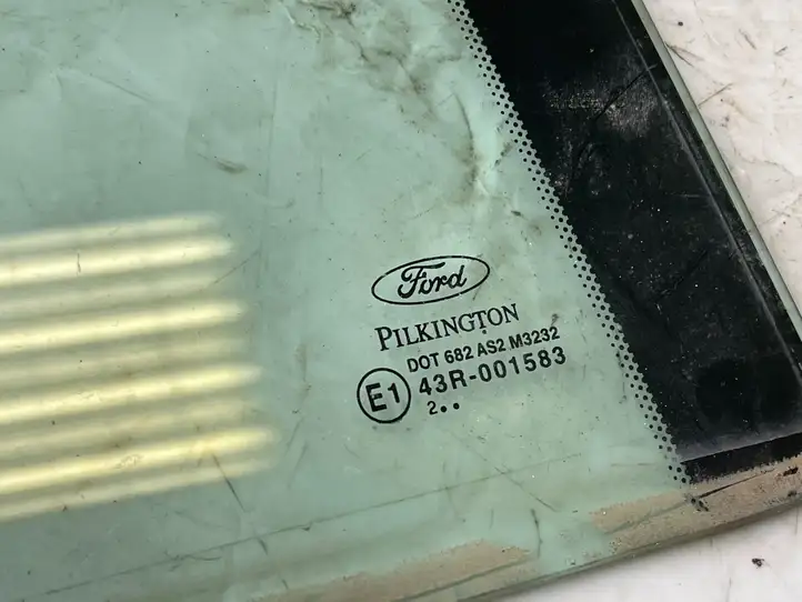 Ford Fusion (2002 - 2005) Форточка двери — фото 2