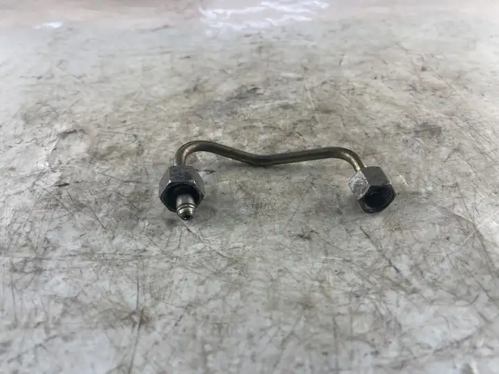 Audi A8 S8 D3 4E (2005 - 2007) Трубка подачи топлива в форсунки — фото 2