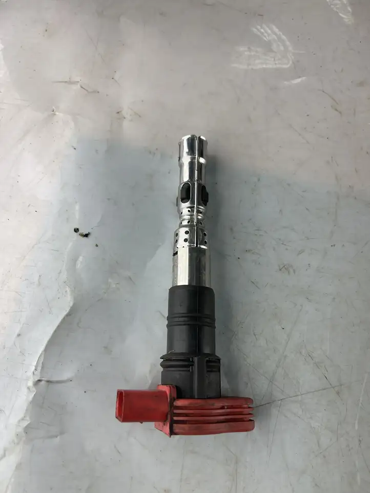 Audi A8 S8 D3 4E (2005 - 2007) 077905115T Катушка зажигания — фото 1