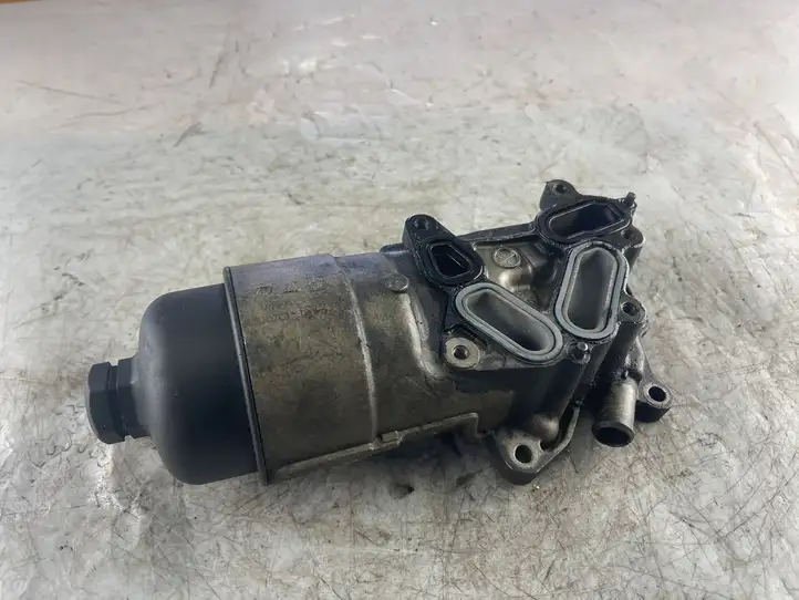 Ford Fiesta (2000 - 2005) 9656969880 Кронштейн масляного фильтра — фото 3