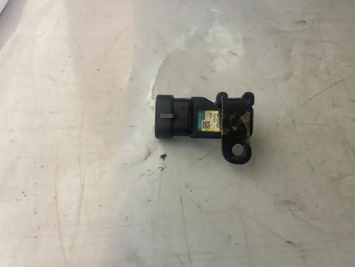 Opel Vectra C (2002 - 2005) 16212460 Датчик давления воздуха впуска — фото 1