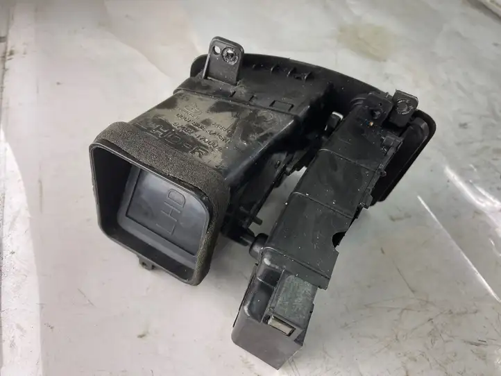 Hyundai Matrix (2001 - 2005) 84796217000 Боковой воздушный дефлектор — фото 3