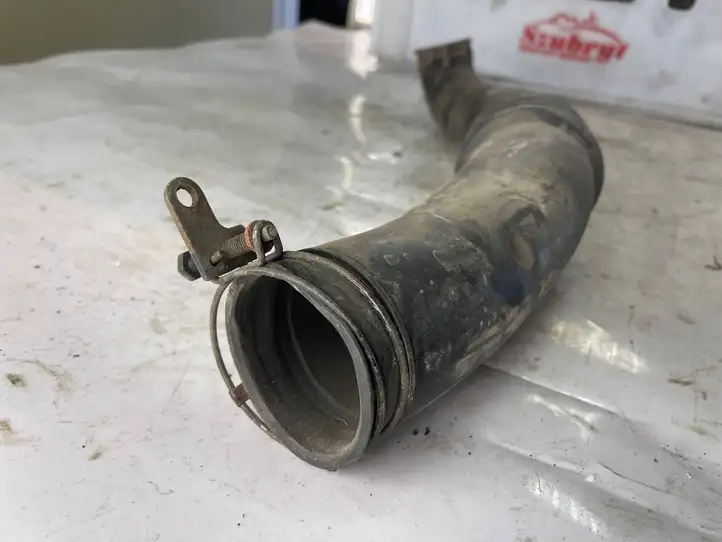 Hyundai Matrix (2001 - 2005) 2813917500 Трубка подачи воздуха — фото 2