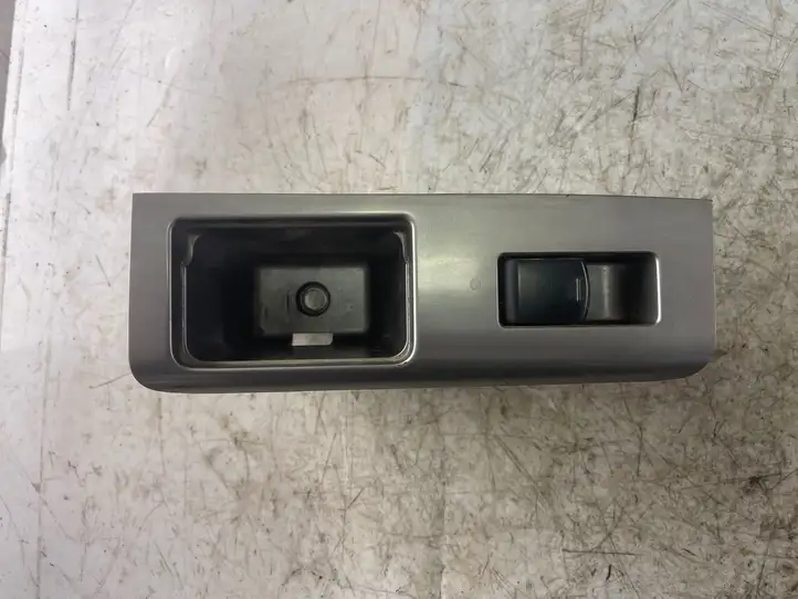 BMW 5 GT F07 (2010 - 2017) 82961eb360 Кнопка стеклоподъемников — фото 1