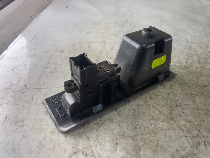 BMW 5 GT F07 (2010 - 2017) 82961eb360 Кнопка стеклоподъемников — фото 4