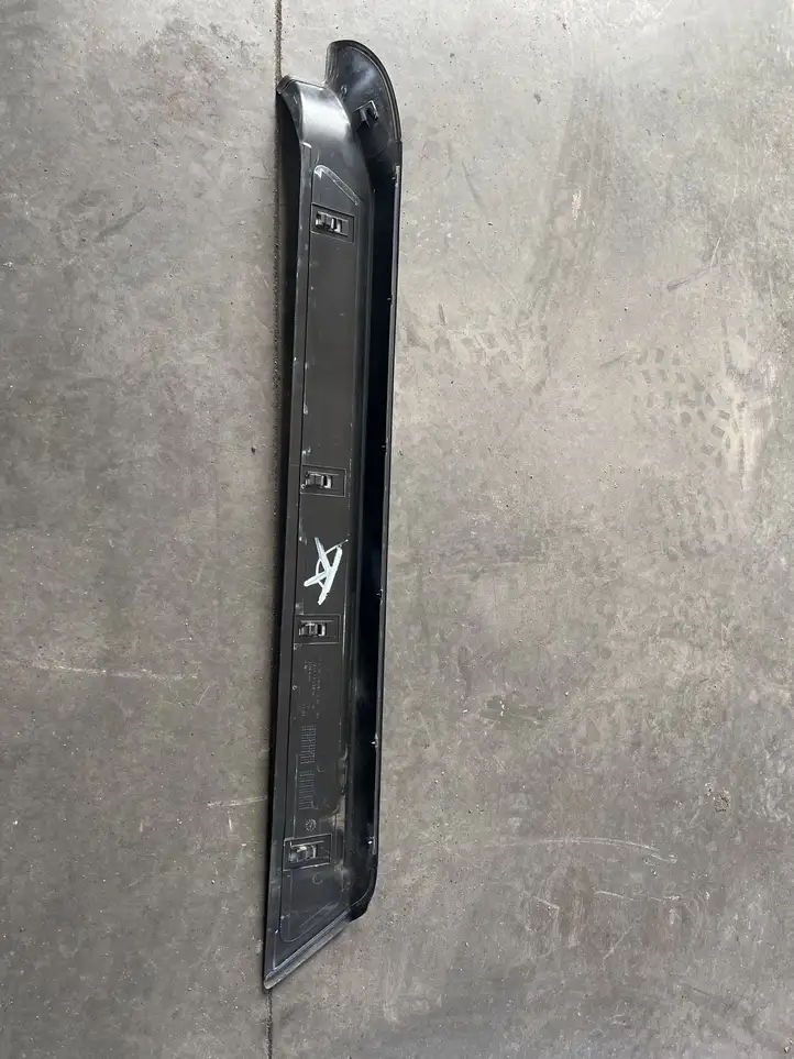Mercedes-Benz E A207 (2010 - 2017) 2076800074 Внутренняя отделка переднего порога — фото 3