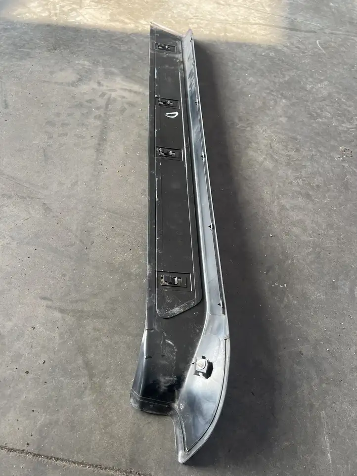 Mercedes-Benz E A207 (2010 - 2017) A2076800174 Внутренняя отделка переднего порога — фото 3