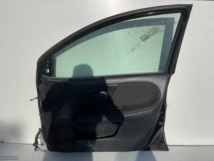 Nissan Note (E11) (2006 - 2014) Дверь — фото 2