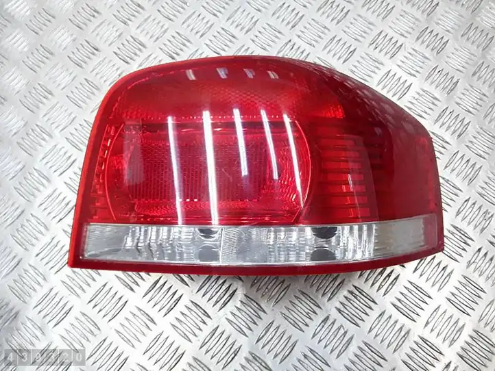 Audi A3/S3 8P (2004 - 2008) 8P0945096020S Задний фонарь в кузове — фото 1