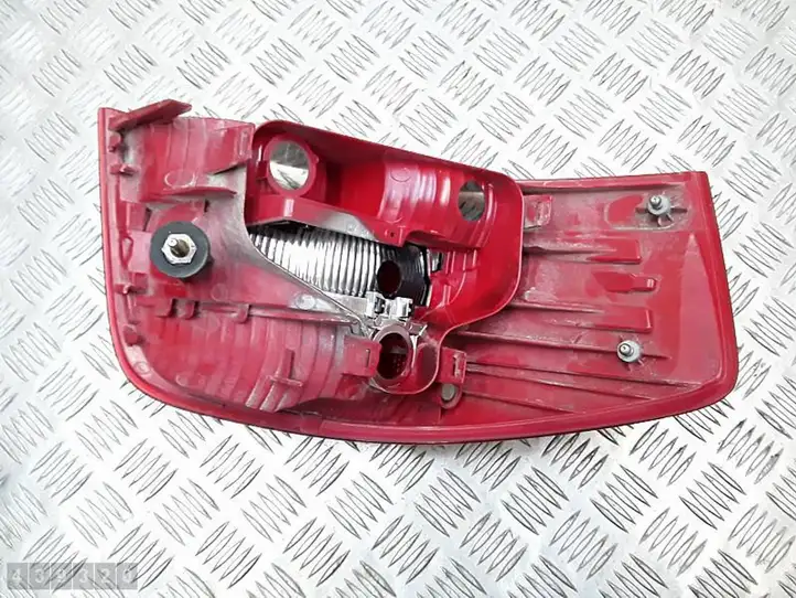 Audi A3/S3 8P (2004 - 2008) 8P0945096020S Задний фонарь в кузове — фото 4