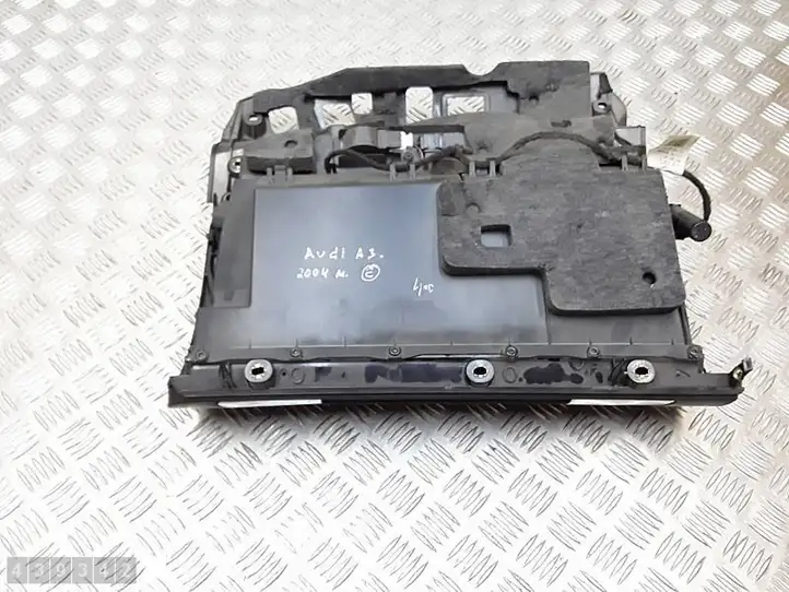 Audi A3/S3 8P (2003 - 2005) 8P1857035B Бардачок в сборе — фото 1