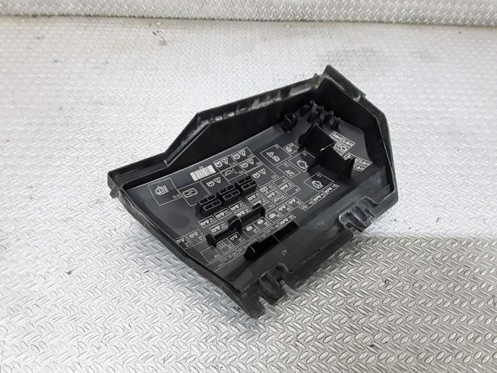 Ford S-Max (2006 - 2010)  6G9T14A076AD Крышка ящика предохранителей