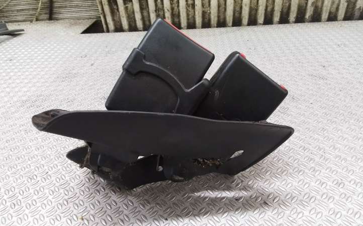 Audi A6 (2004 - 2008)  4F0857739D Задний средний замок ремня