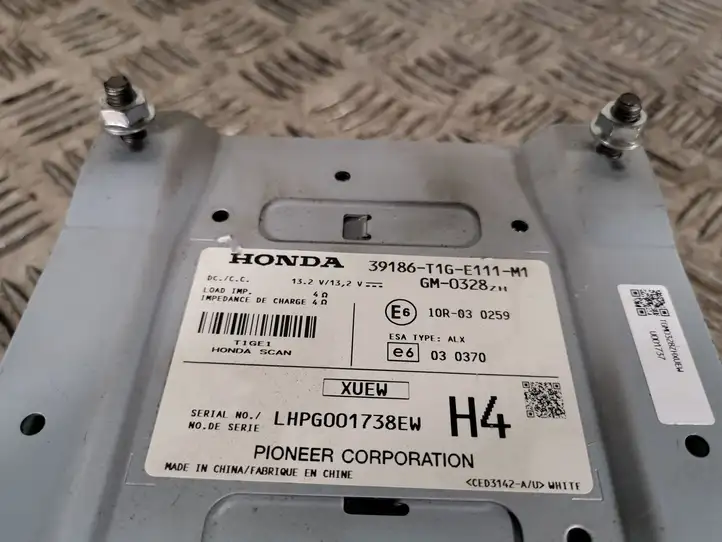 Honda CR-V (2012 - 2016) Усилитель звука — фото 3