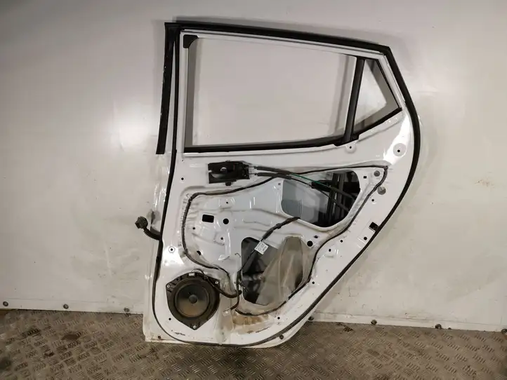 Hyundai i10 (2016 - 2019) Задняя дверь — фото 3