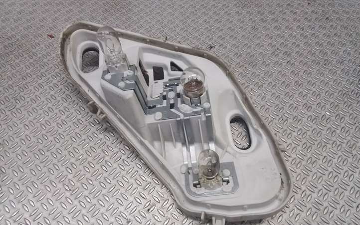 Opel Meriva (2010 - 2014)  21632201 Держатель крышки лампы заднего фонаря