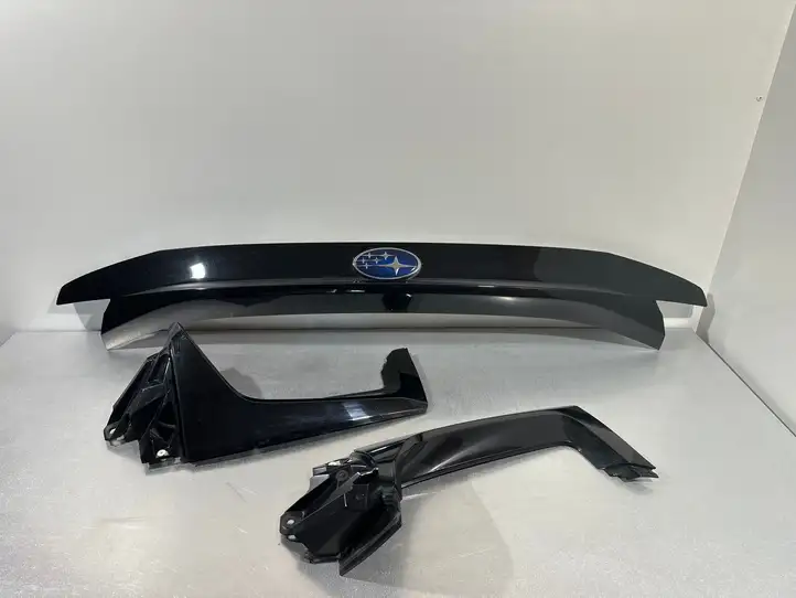 Subaru Forester SK (2018 - 2025) 91112SJ080 Комплект обшивки крышки багажника — фото 13