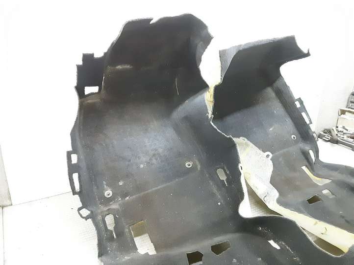 Audi A6 (2004 - 2008)  4F1863021 Ковролин для интерьера