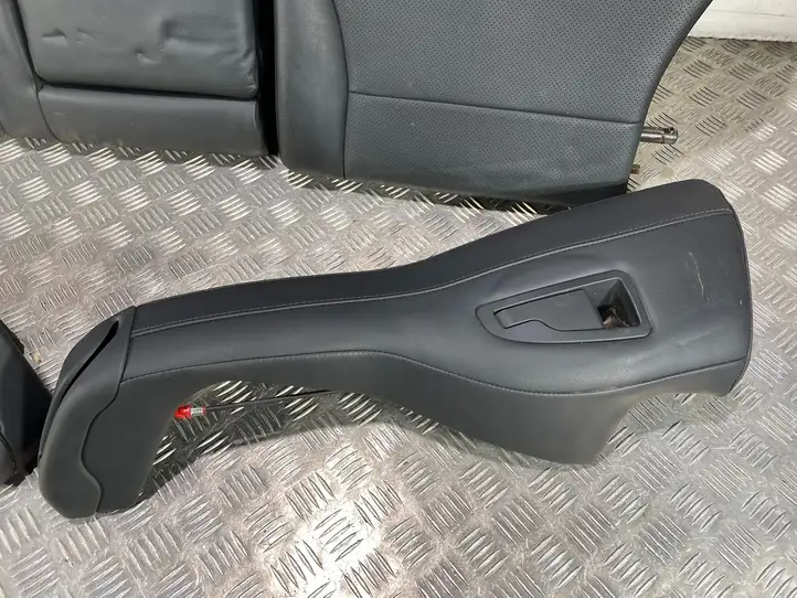 Subaru Outback (BS) (2014 - 2019) Комплект отделки дверей — фото 11