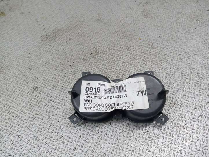Renault Espace -  Grand espace IV (2004 - 2014)  8200213548 Держатель чашки