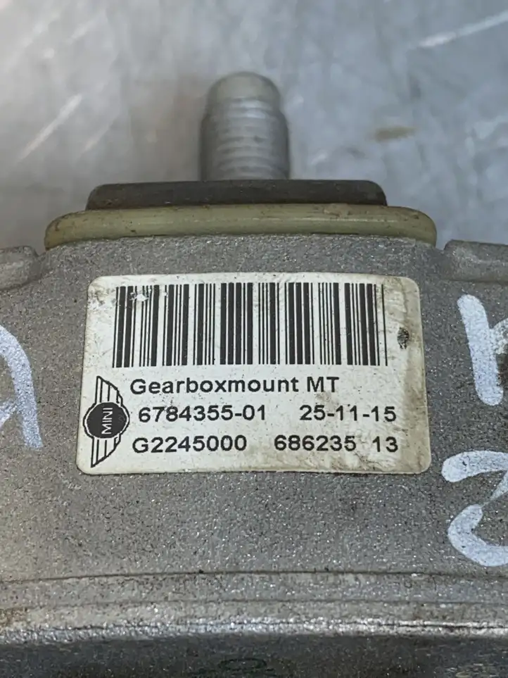 Mini Cooper Countryman R60 (2010 - 2016) 678435501 Подушка КПП — фото 7