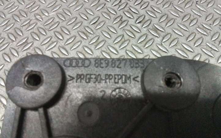 Audi A6 (2001 - 2004)  8E9827833 Привод замка задней двери