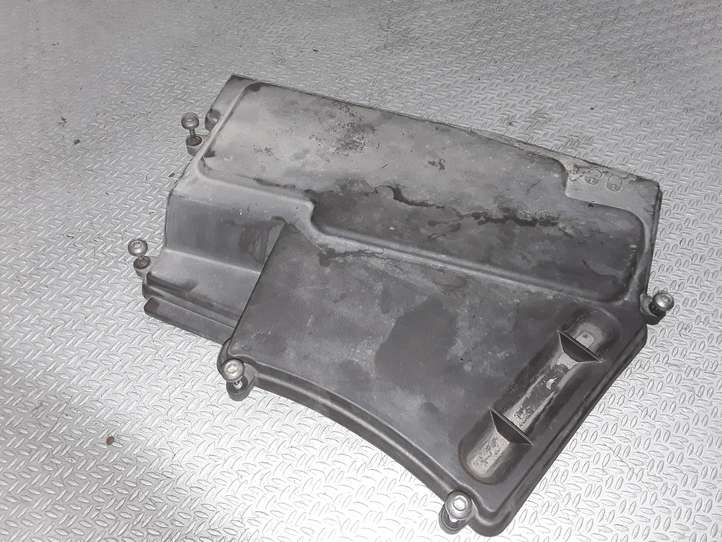 BMW 5 E60 E61 (2004 - 2010)  12907520899 Крышка ящика предохранителей