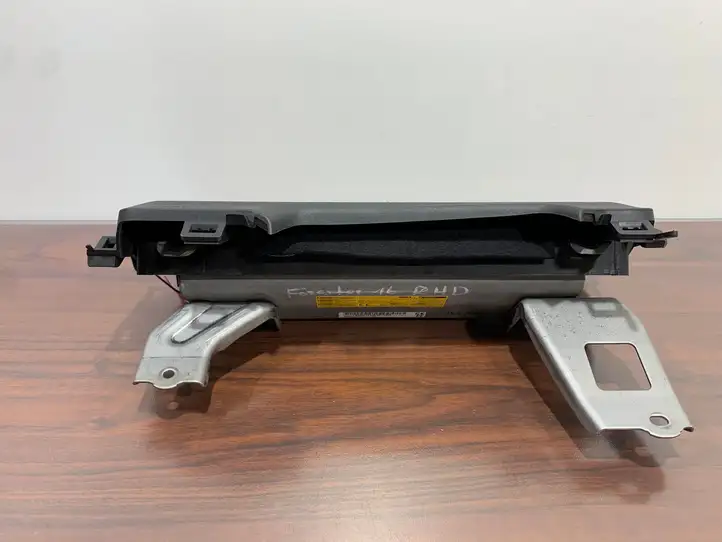 Subaru Forester SJ (2013 - 2018) TG09D04001 Коленная подушка безопасности — фото 5