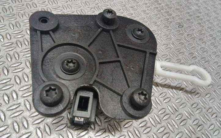 Audi A6 (2001 - 2004)  8E9827833 Привод замка задней двери