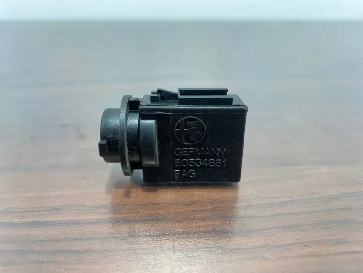 Alfa Romeo Stelvio Type 949 (2017 - ) 50534651 Датчик качества воздуха (AUC) — фото 5