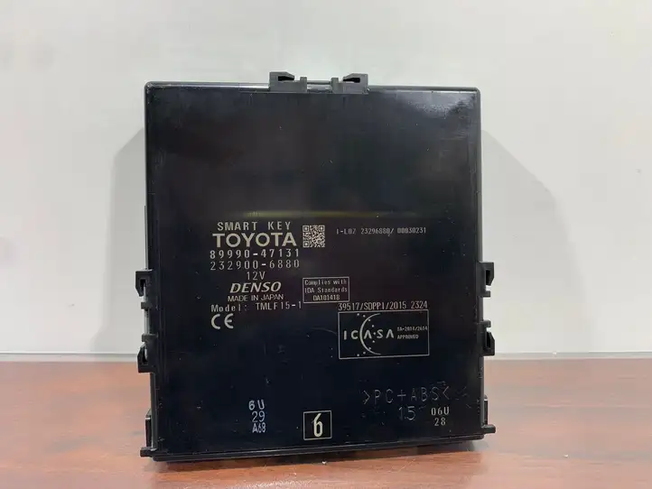 Toyota Prius (XW50) (2015 - ) 2329006880 Блок бесключевого доступа — фото 3