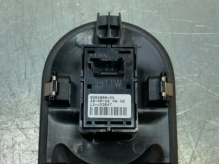 Mini Cooper Countryman F60 (2016 - 2020) 935486601 Блок кнопок стеклоподъемников — фото 4