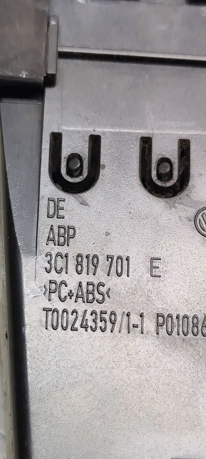 Volkswagen PASSAT B6 (2005 - 2010) 3C1819701 Боковой воздушный дефлектор — фото 4