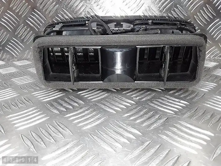 Volkswagen Golf VI (2009 - 2013) 5K0815735 Центральный воздушный дефлектор — фото 3