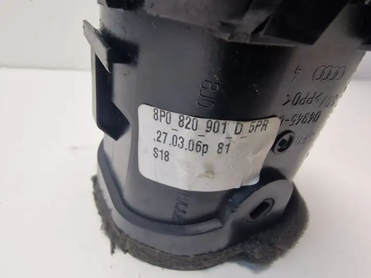 Audi A3/S3 8P (2004 - 2008) 8P0820901D Боковой воздушный дефлектор — фото 2