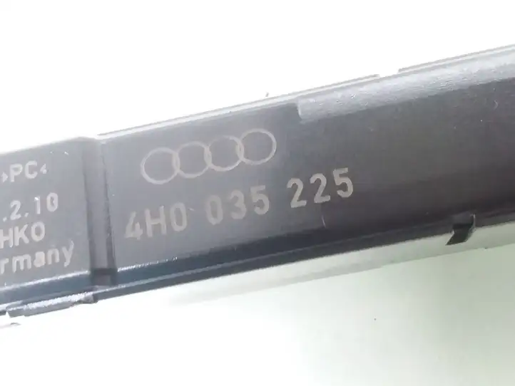 Audi A8 S8 D4 4H (2010 - 2014) 4H0035225 Усилитель антенны — фото 2