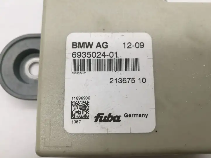 BMW 3 E90 E91 (2005 - 2012) 6935024 Усилитель антенны — фото 2