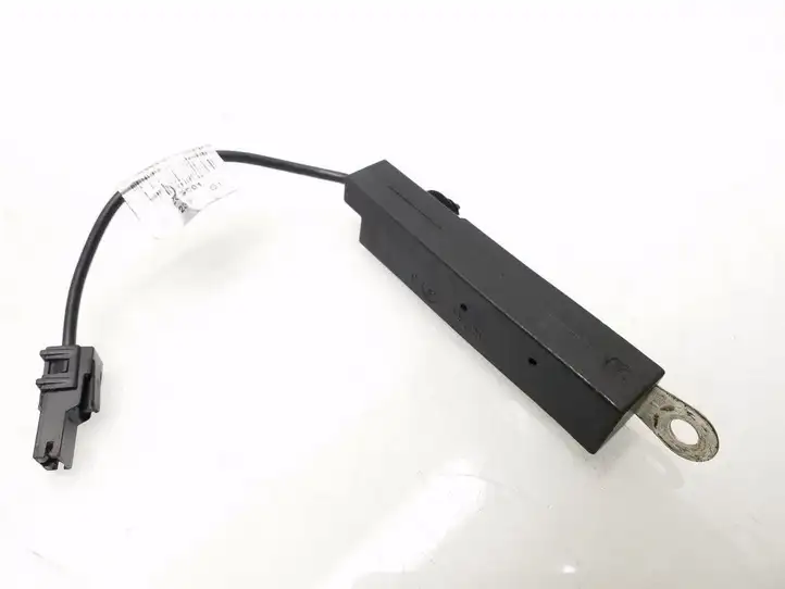 Mercedes-Benz E W212 (2009 - 2016)  A2048702589 Усилитель антенны