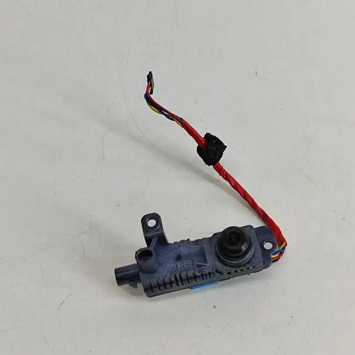 Tesla Model Y (2019 - 2024)  110061900C Боковая камера в крыле