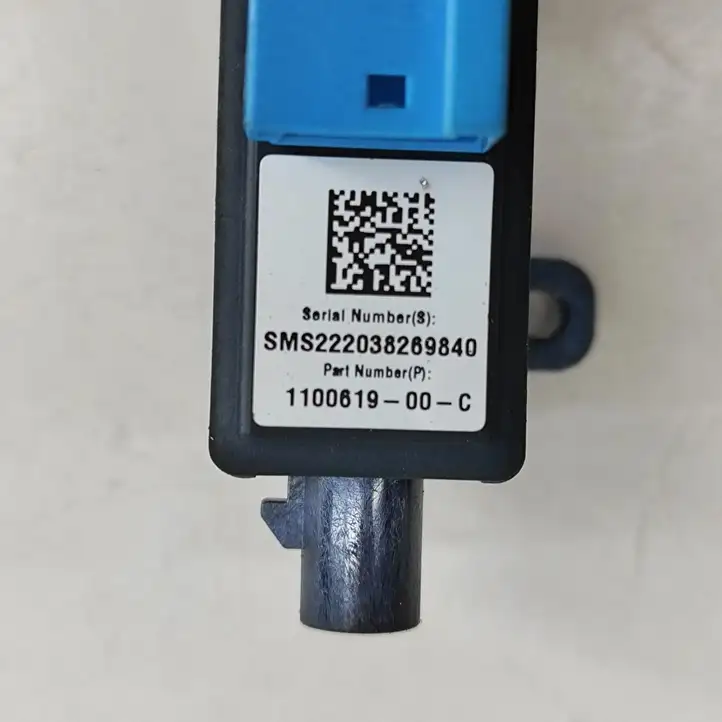 Tesla Model Y (2019 - 2024)  110061900C Боковая камера в крыле