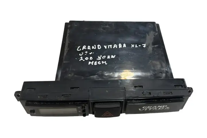 Suzuki Grand Vitara I (1998 - 2005) 3678052J00 Включатель аварийных фонарей — фото 2