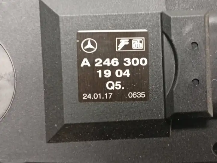 Mercedes-Benz A W176 (2012 - 2018) A2463001904 Педаль акселератора — фото 6