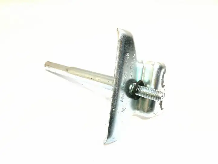 Audi Q7 (2005 - 2009)  7L0915138C Держатель аккумулятора