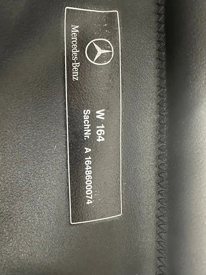 Mercedes-Benz ML W164 (2005 - 2011) A1648600074 Панель багажника — фото 2