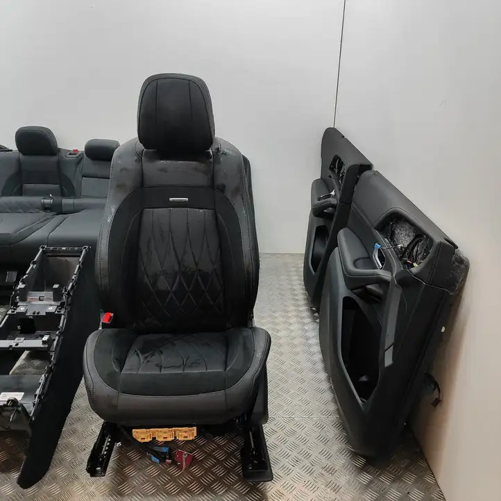 Mercedes-Benz GLE W167 (2019 - ) A1676847800 Комплект салона — фото 3