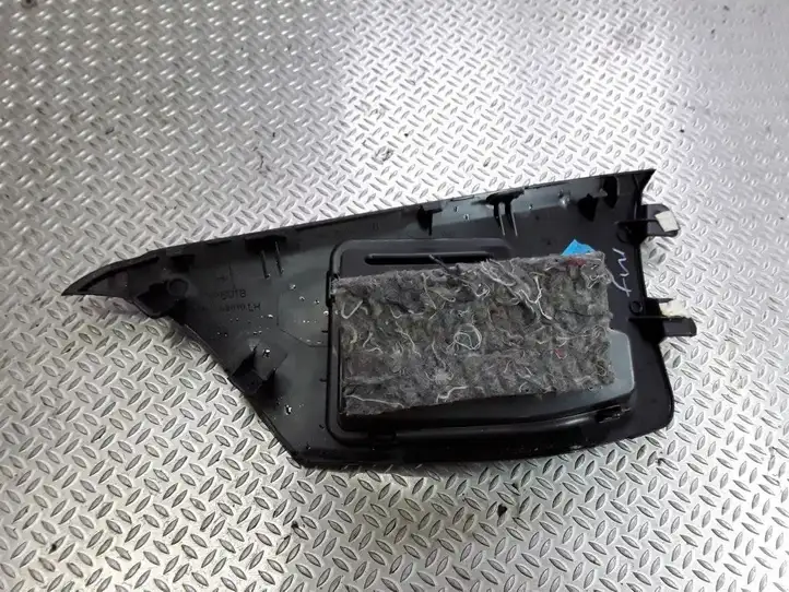 Toyota Auris 150 (2006 - 2012) 6221902010 Прочие детали салона — фото 4