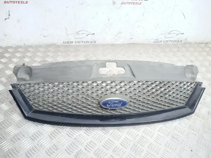 Ford Mondeo Mk III (2000 - 2007) 1S7X8A100AK Верхняя решетка радиатора — фото 1